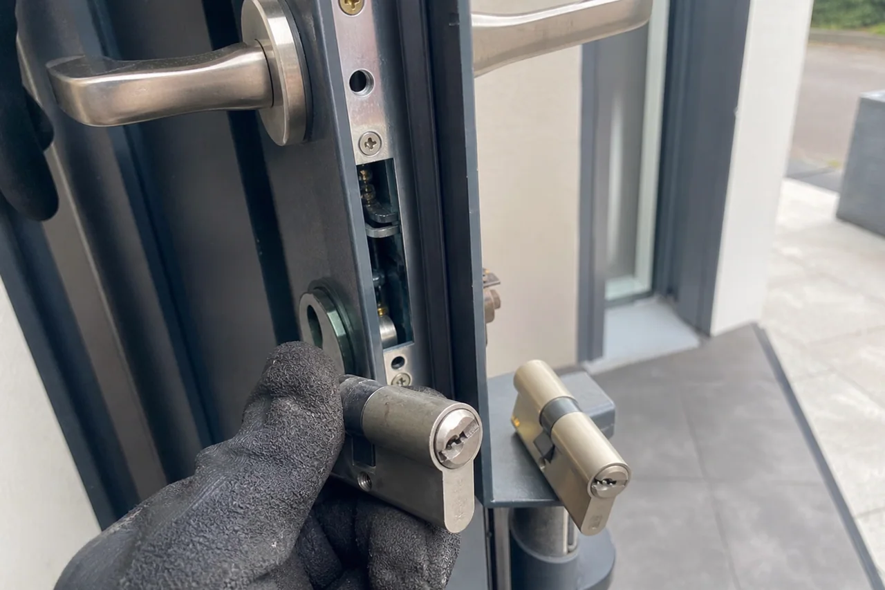 remplacement cylindre porte d'entrée par serrurier